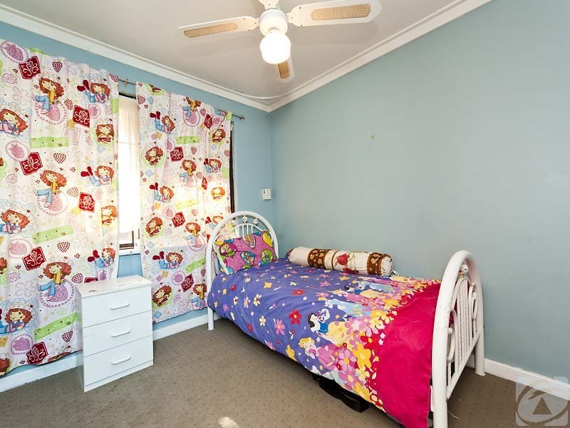55 Connell Avenue, Kelmscott WA 6111