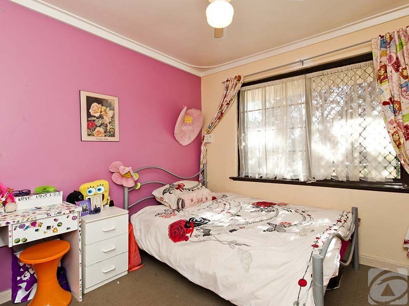 55 Connell Avenue, Kelmscott WA 6111