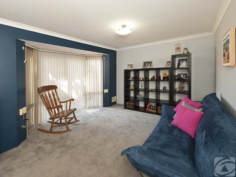 66 Riverside Lane, Seville Grove WA 6112