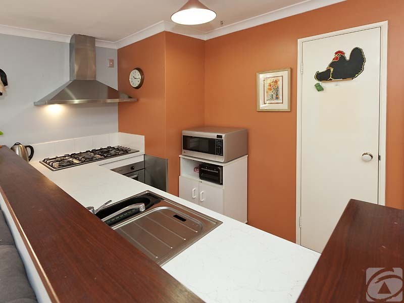 66 Riverside Lane, Seville Grove WA 6112