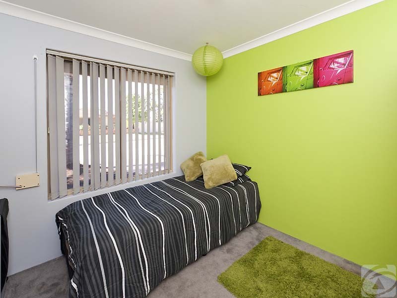 66 Riverside Lane, Seville Grove WA 6112