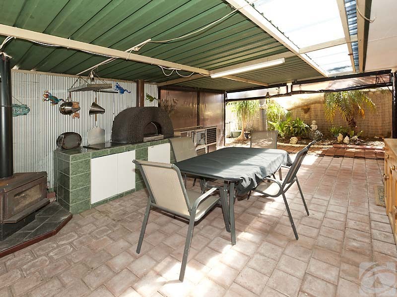 66 Riverside Lane, Seville Grove WA 6112