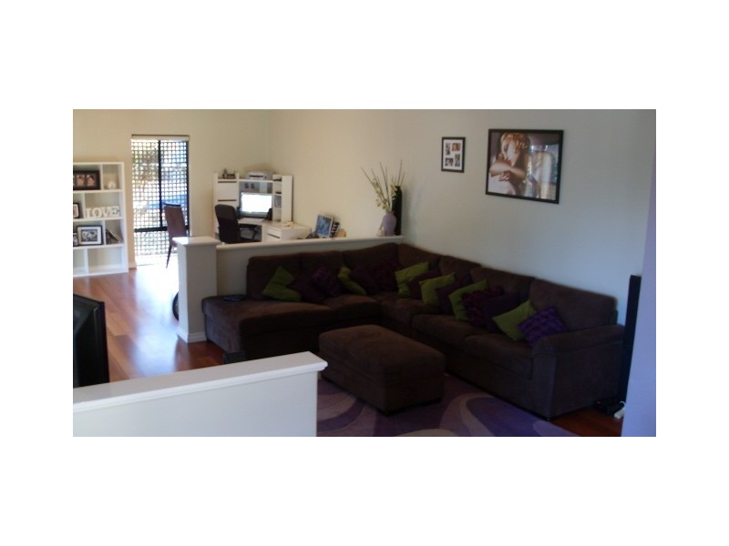 31 Dumas Dr, Bedfordale WA 6112