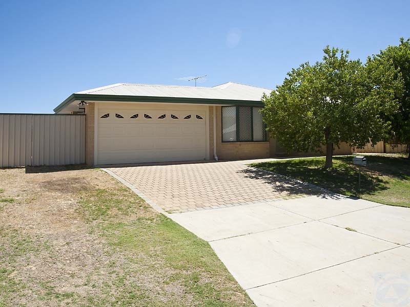 83 Lauterbach Dr, Gosnells WA 6110