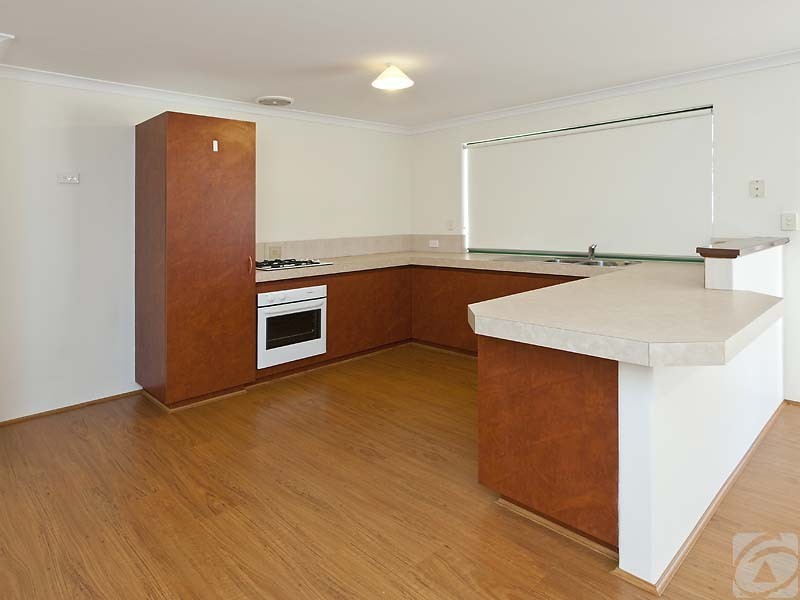 83 Lauterbach Dr, Gosnells WA 6110