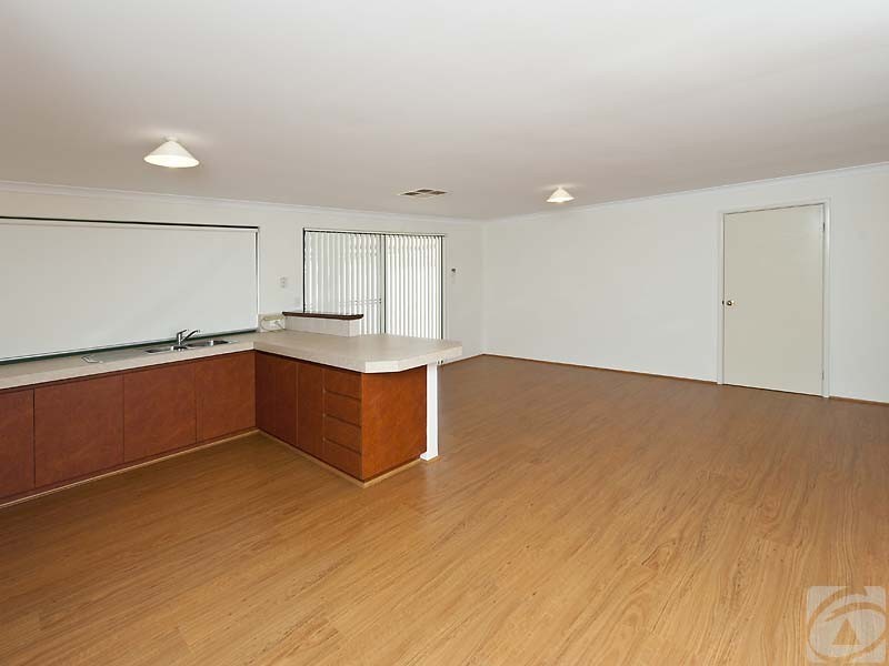 83 Lauterbach Dr, Gosnells WA 6110