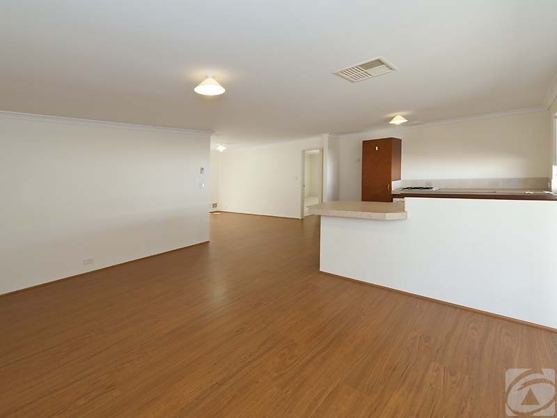 83 Lauterbach Dr, Gosnells WA 6110