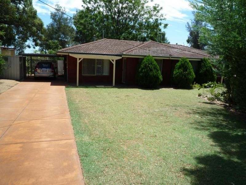 15 Lantana Way, Camillo WA 6111