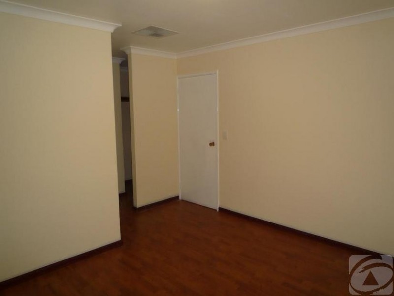 30 Sapling Way, Camillo WA 6111