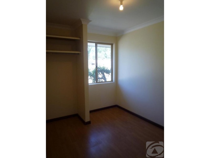 30 Sapling Way, Camillo WA 6111