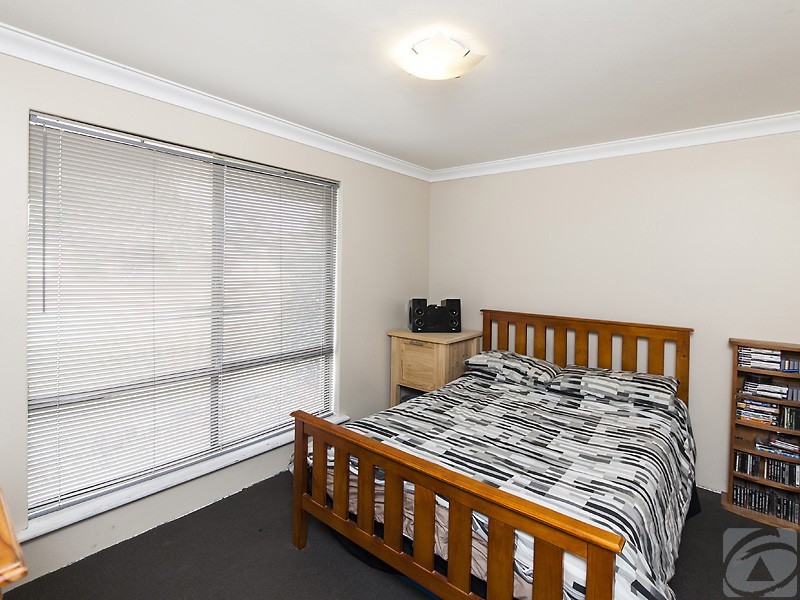 12 Ivanhoe Way, Camillo WA 6111