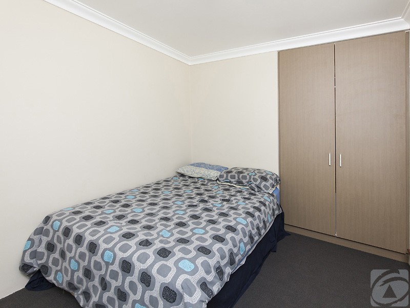 12 Ivanhoe Way, Camillo WA 6111