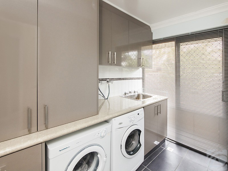 12 Ivanhoe Way, Camillo WA 6111