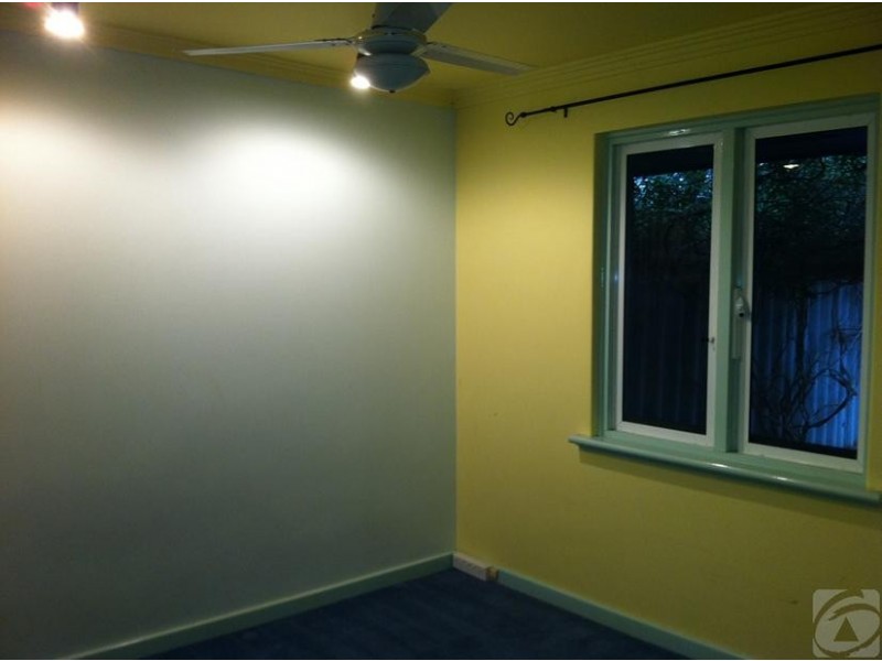 14b Nicholas St, Gosnells WA 6110