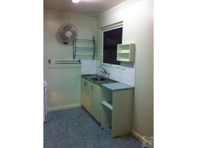 14b Nicholas St, Gosnells WA 6110