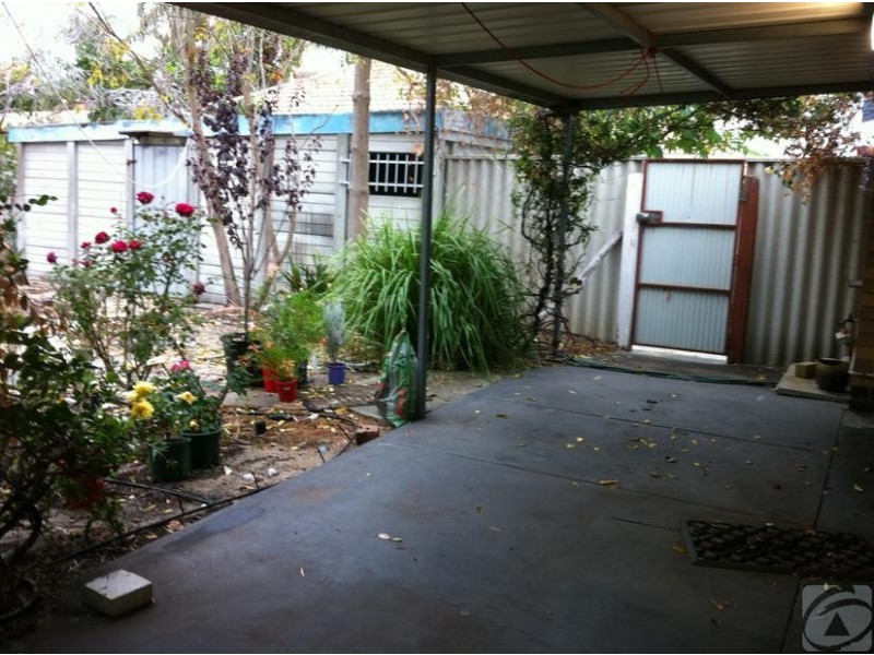 14b Nicholas St, Gosnells WA 6110