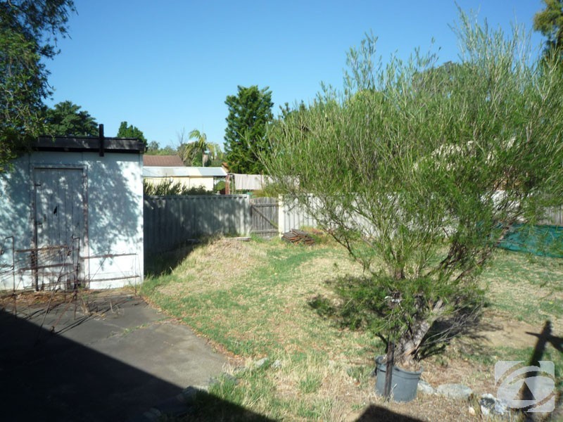 3 Dean Street, Kelmscott WA 6111