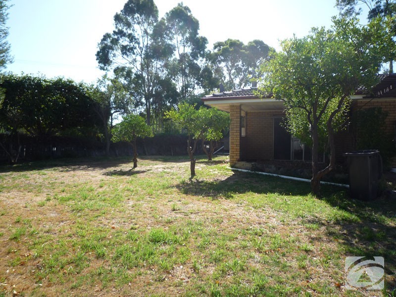 3 Dean Street, Kelmscott WA 6111