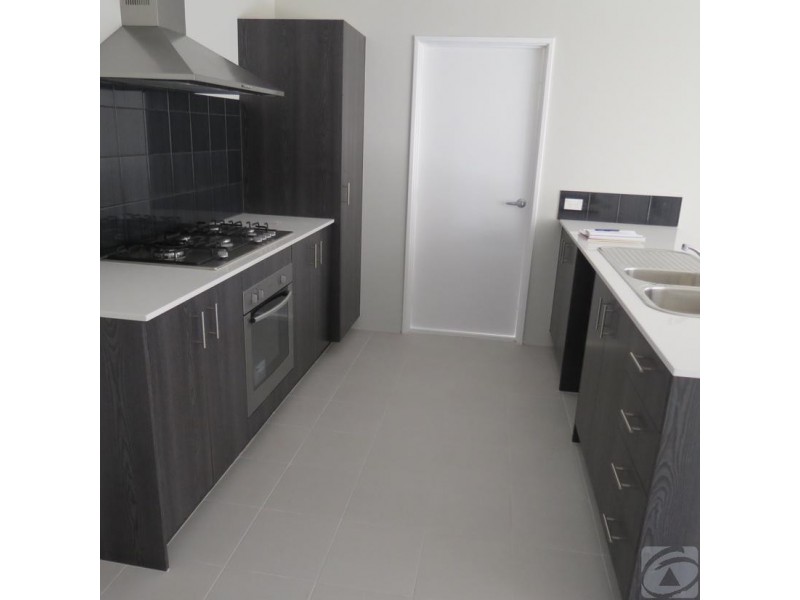 6 Montpellier Way, Piara Waters WA 6112