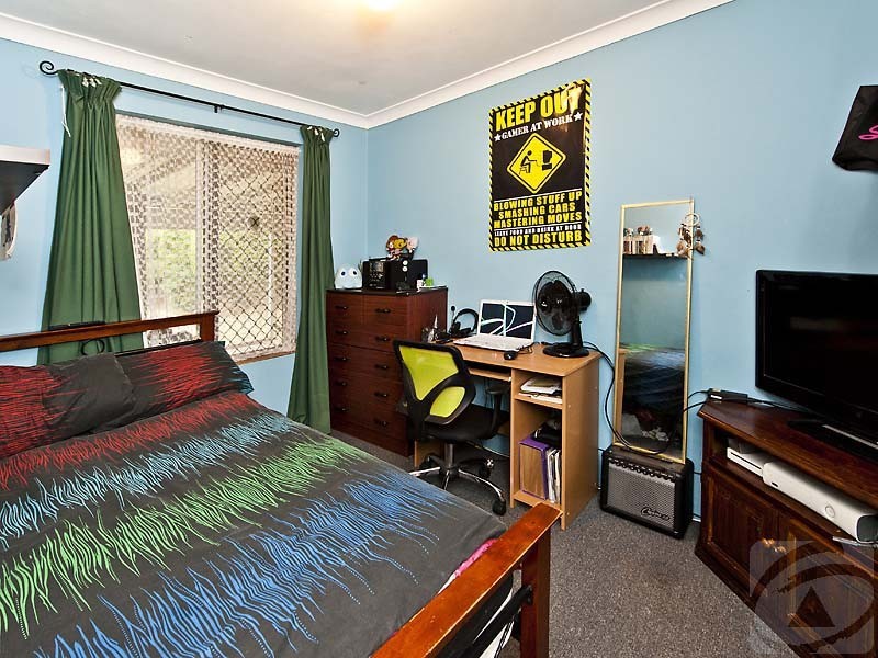 8 Montrose Cir, Camillo WA 6111