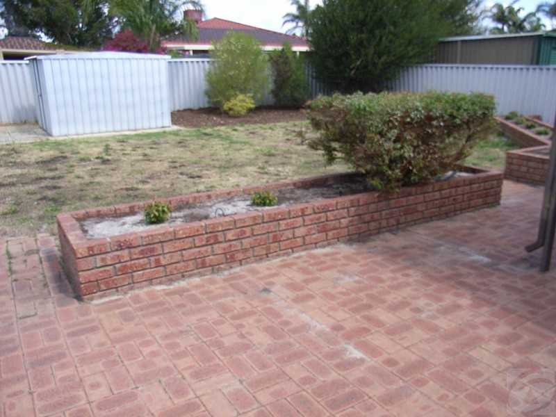 88 Brown Crescent, Seville Grove WA 6112