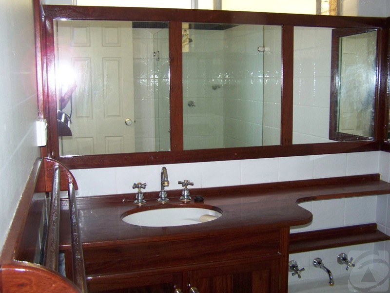 5 Deakin Ct, Kelmscott WA 6111