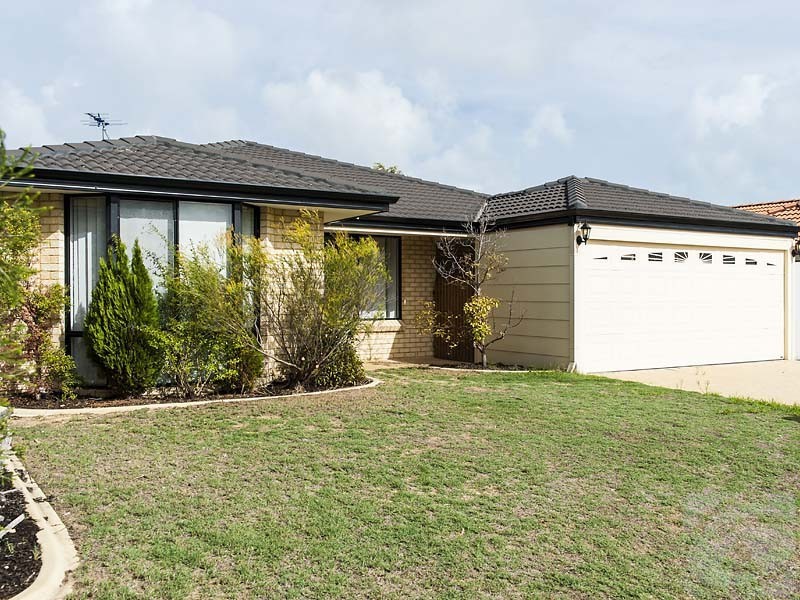 16 Carmana Lane, Warnbro WA 6169