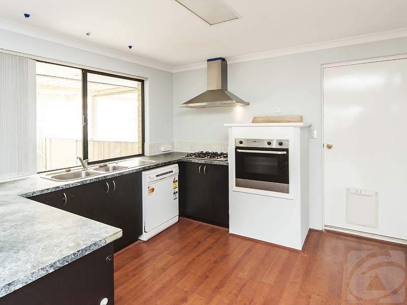 16 Carmana Lane, Warnbro WA 6169