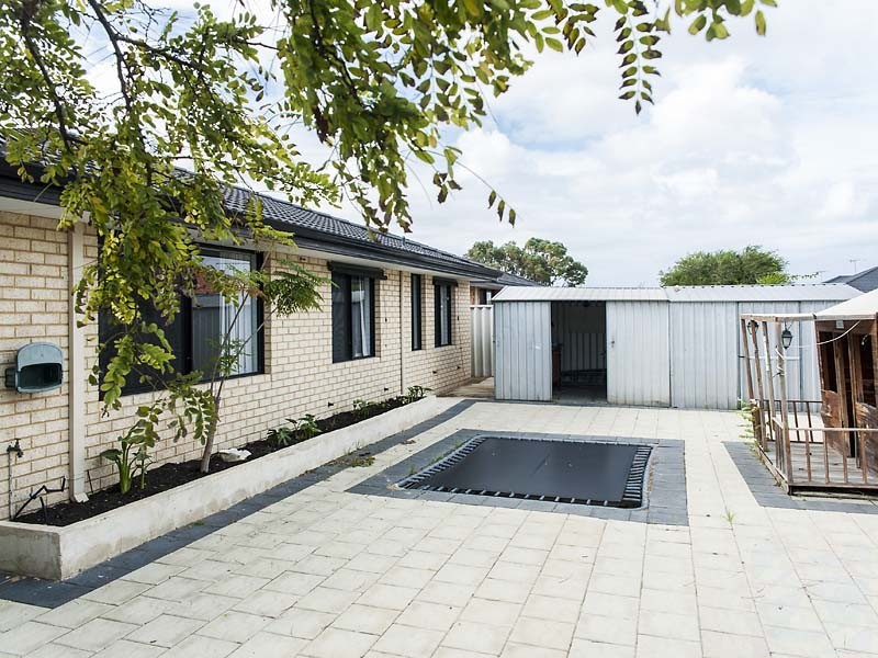 16 Carmana Lane, Warnbro WA 6169