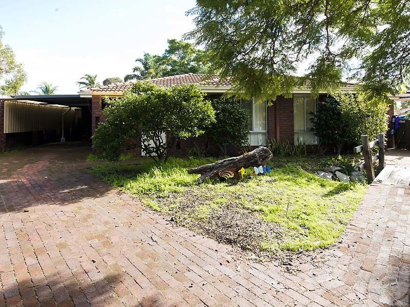 18 Selsdon Court, Camillo WA 6111