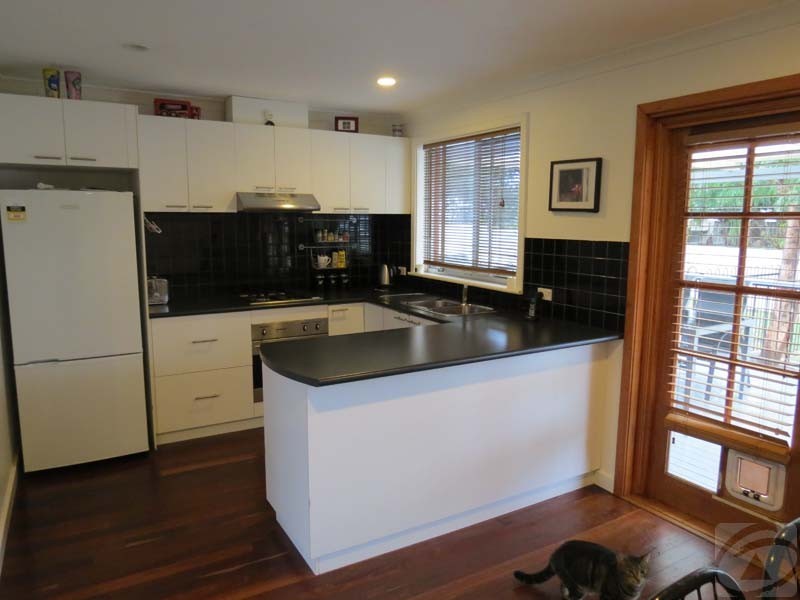 1 Vanston Ct, Kelmscott WA 6111