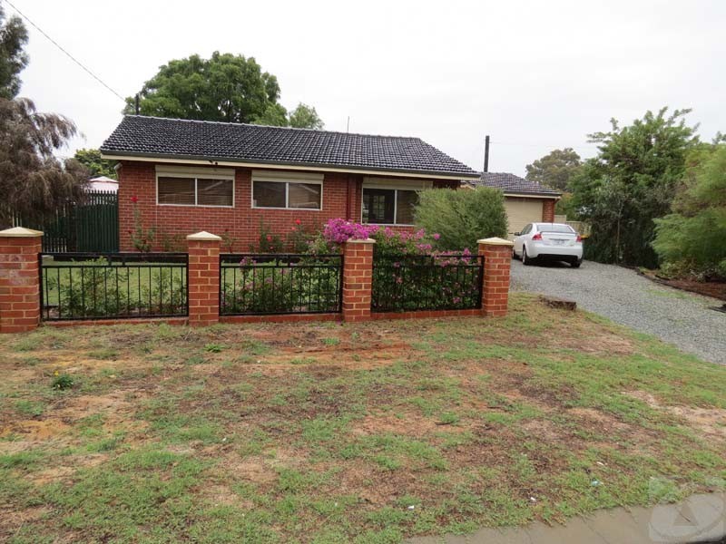 1 Vanston Ct, Kelmscott WA 6111