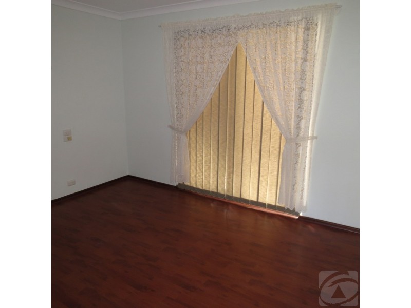 4 Doradel Ave, Mount Nasura WA 6112