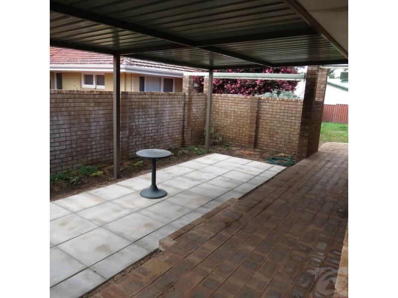 4 Doradel Ave, Mount Nasura WA 6112