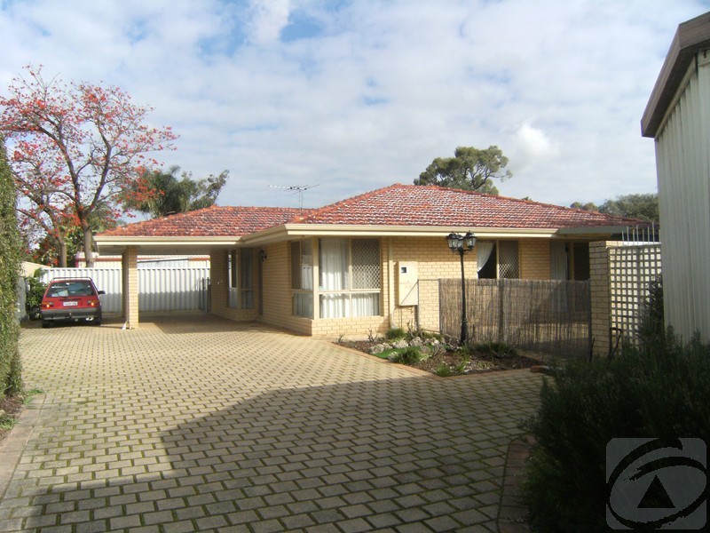 50A Spring Rd, Thornlie WA 6108
