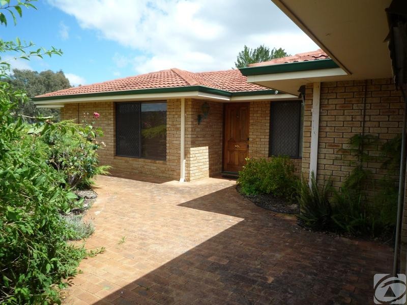 687 Brookton Hwy, Roleystone WA 6111