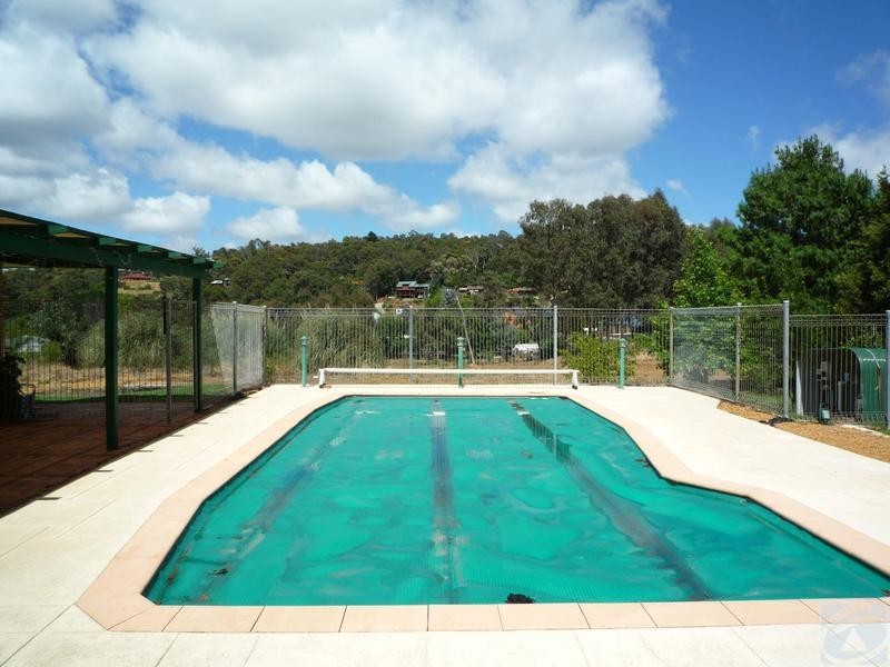 687 Brookton Hwy, Roleystone WA 6111