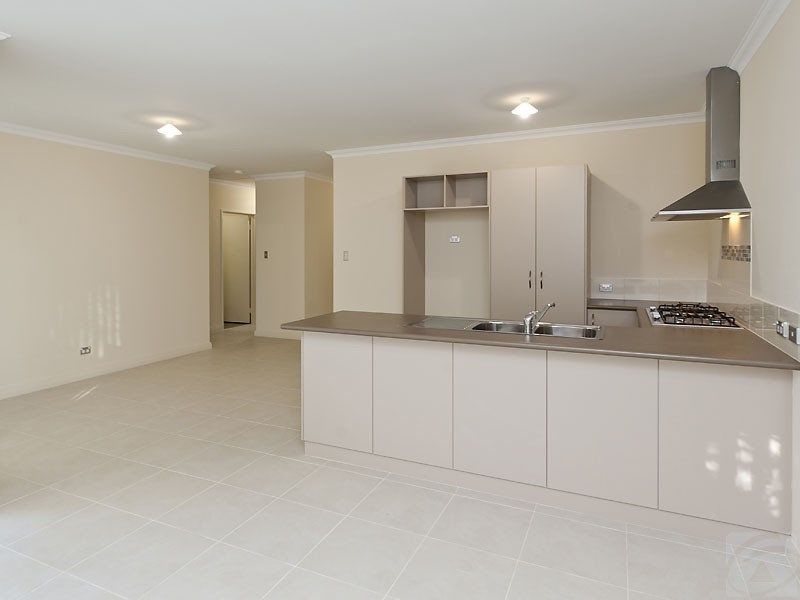 3/156 Streich Avenue, Kelmscott WA 6111