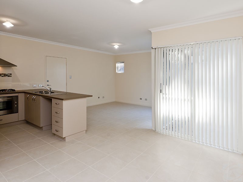 3/156 Streich Avenue, Kelmscott WA 6111