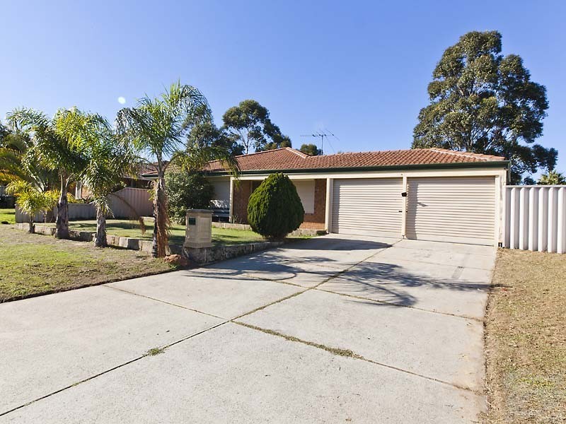 13 Whistler Green, Brookdale WA 6112