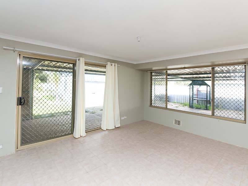 13 Whistler Green, Brookdale WA 6112