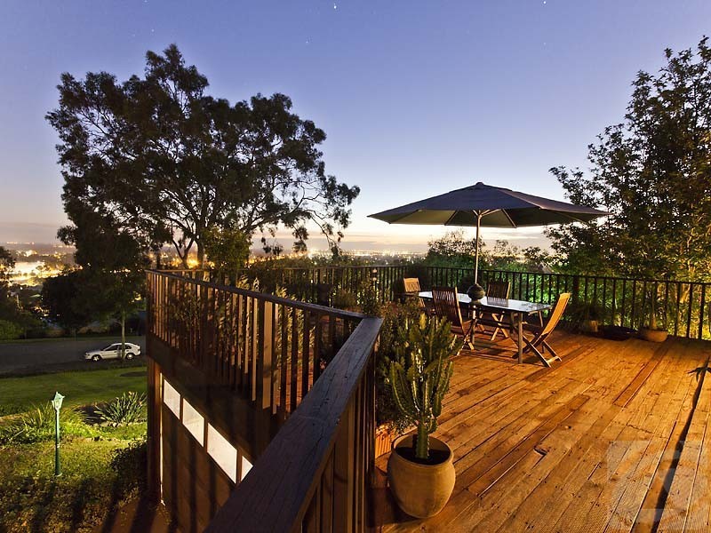 31 Derry Avenue, Mount Nasura WA 6112