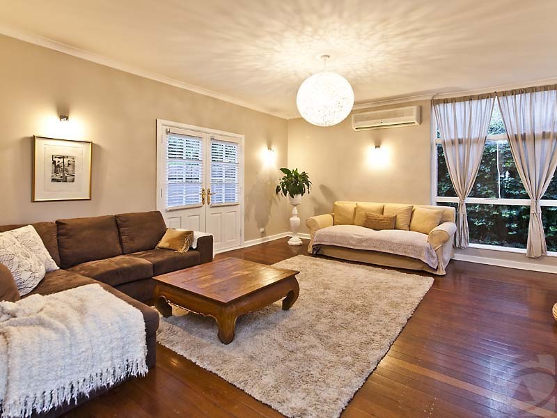 31 Derry Avenue, Mount Nasura WA 6112