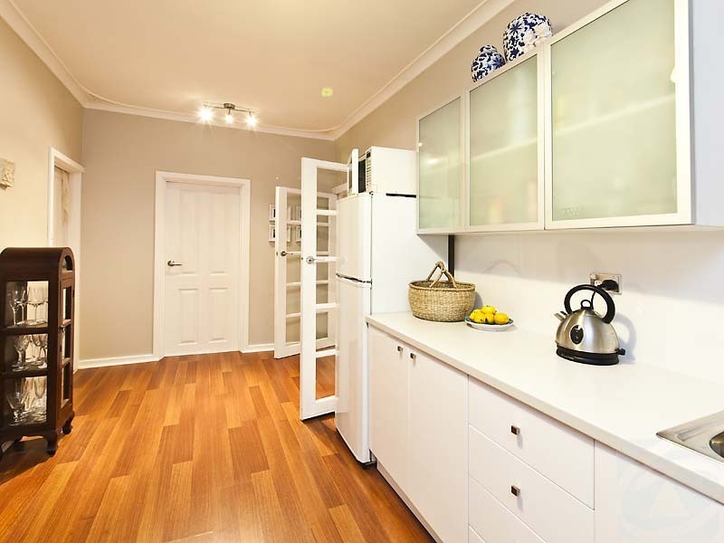 31 Derry Avenue, Mount Nasura WA 6112