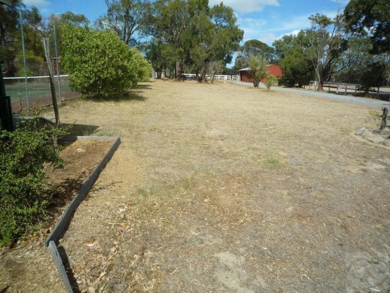 19 McKenzie Grove, Kelmscott WA 6111