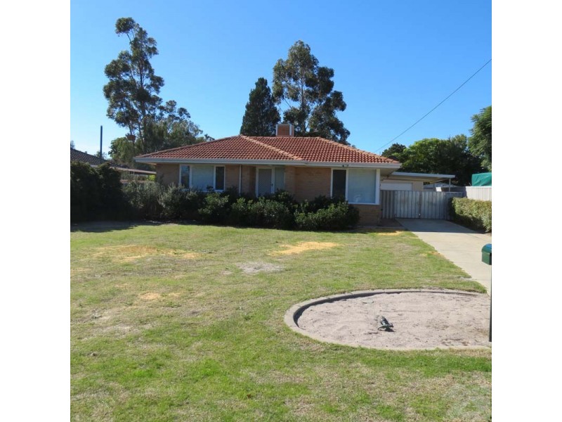 32 Grasmere Way, Kelmscott WA 6111