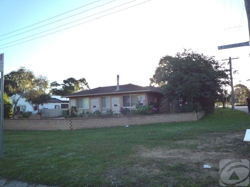 196 Seventh Rd, Armadale WA 6112