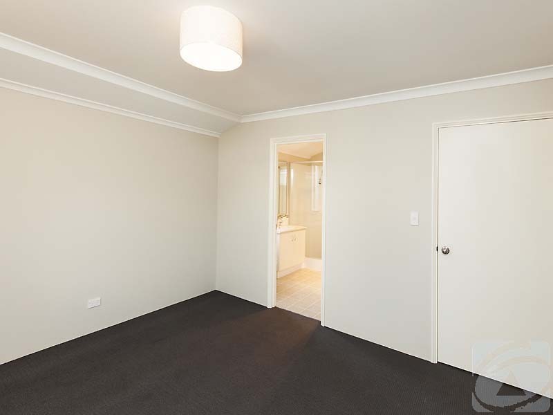 28 Bridal Crescent, Kenwick WA 6107