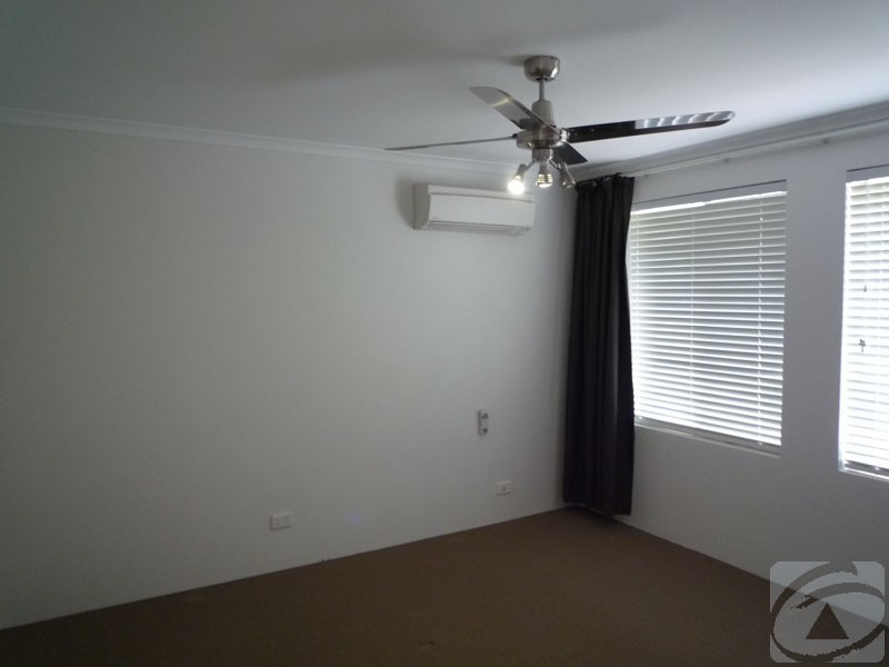 34 Dixie Rd, Kelmscott WA 6111