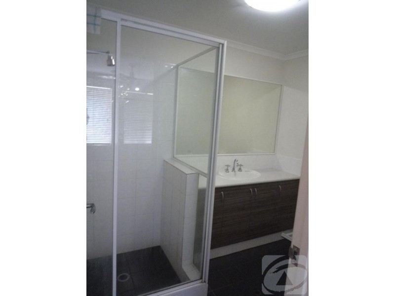 34 Dixie Rd, Kelmscott WA 6111